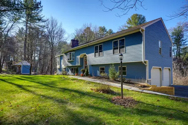 Northborough, MA 01532,40 Maple Lane