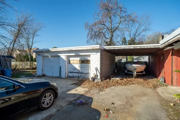 Chicopee, MA 01020,354 Montcalm St