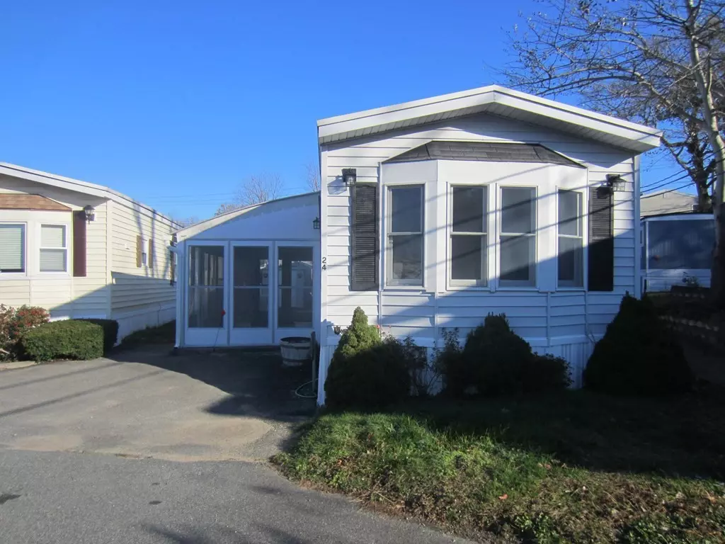 Wareham, MA 02558,24 Kins Ct