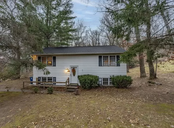 14 Beebe Road, Monson, MA 01057