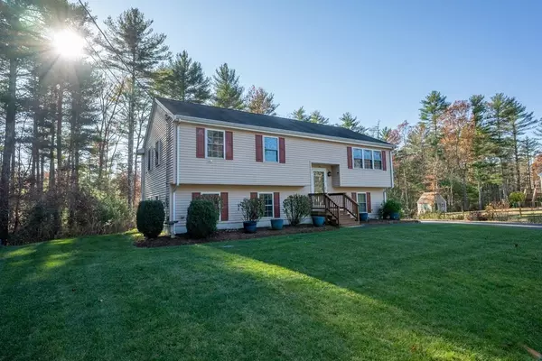 4 Morrisey Dr, Carver, MA 02330