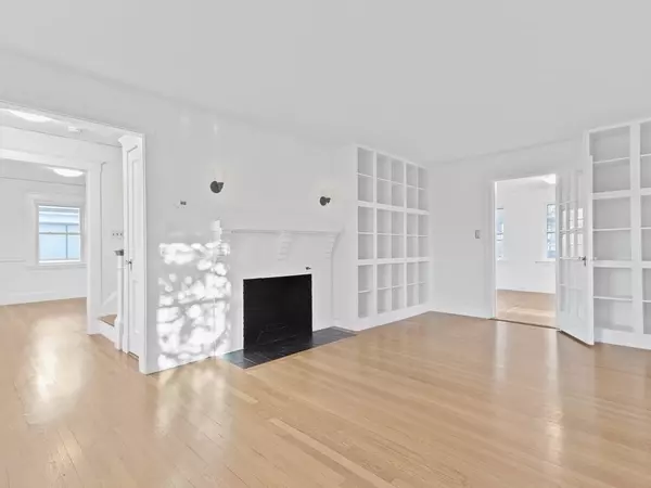 Newton, MA 02460,122 Albemarle Rd