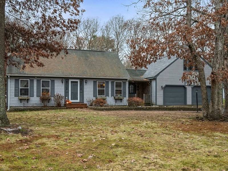 27 Captains Way, Lakeville, MA 02347