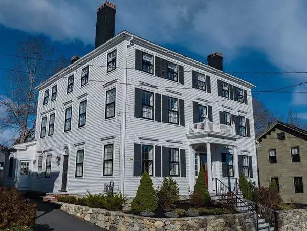 Newburyport, MA 01950,26 Tyng St #B