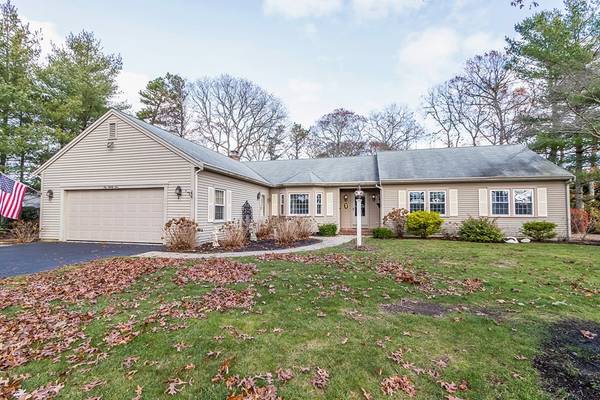 121 Chipping Green Cir, Yarmouth, MA 02664