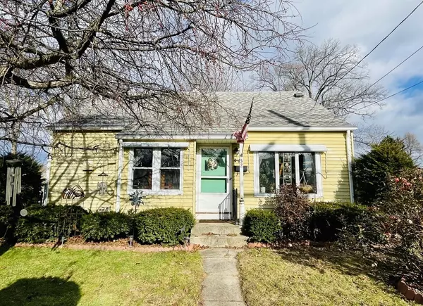 52 Mccarthy Avenue, Chicopee, MA 01020