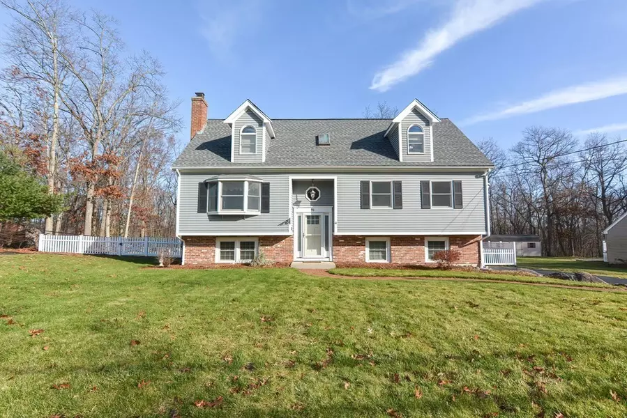 91 Stoddard Dr, North Attleboro, MA 02760