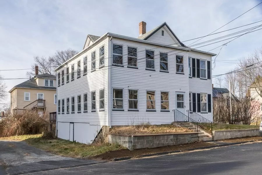 25 Coleman Street, Gardner, MA 01440