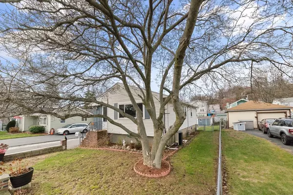 Saugus, MA 01906,15 Richard St