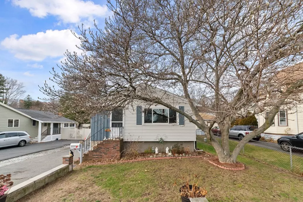 Saugus, MA 01906,15 Richard St