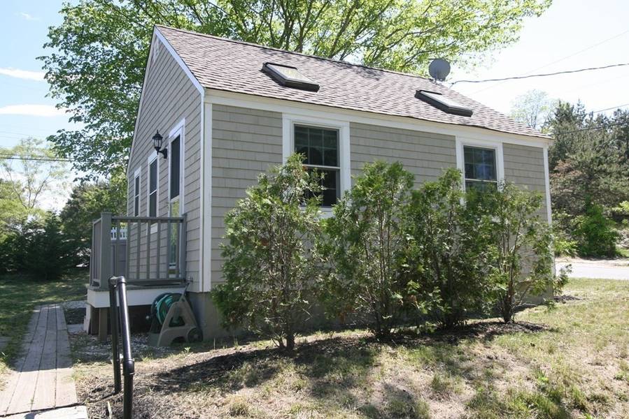 11 Hughes Rd #1, Truro, MA 02666