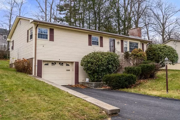 Worcester, MA 01605,2 Vega Ln