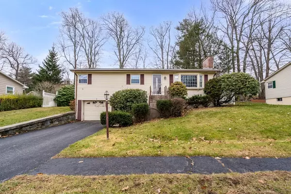 Worcester, MA 01605,2 Vega Ln
