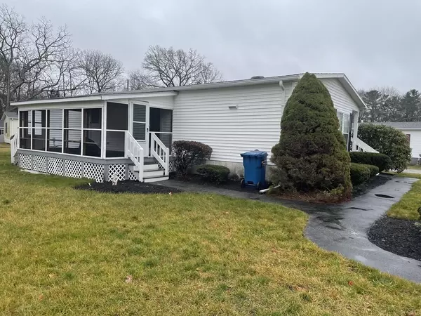 Rockland, MA 02370,30 Fir Road