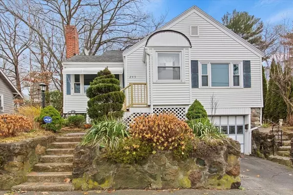 245 Lynnfield St, Lynn, MA 01904