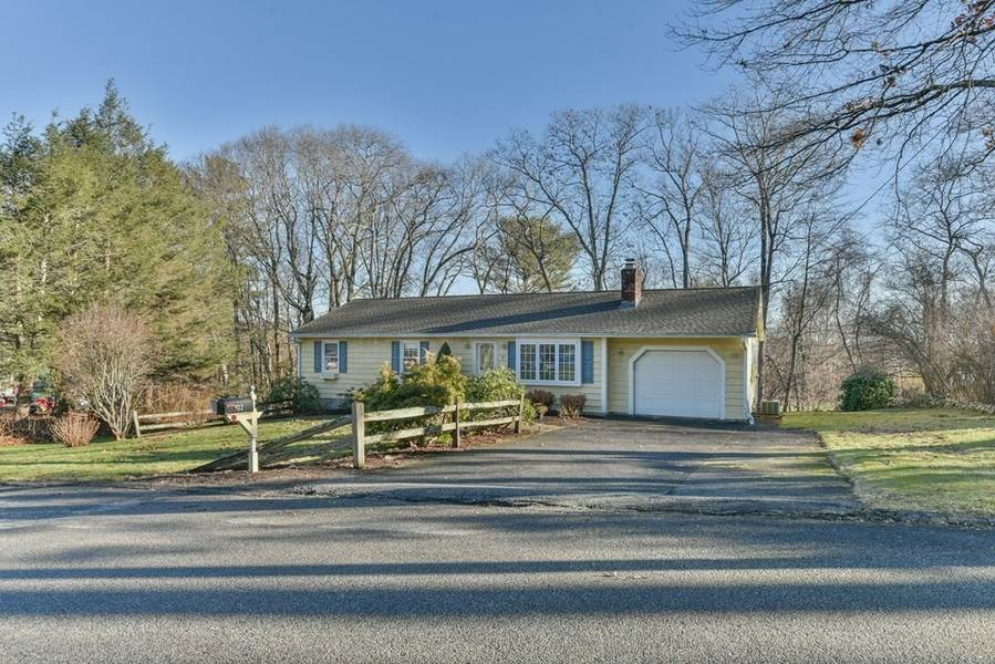 22 Jaybee Ave, Dudley, MA 01571