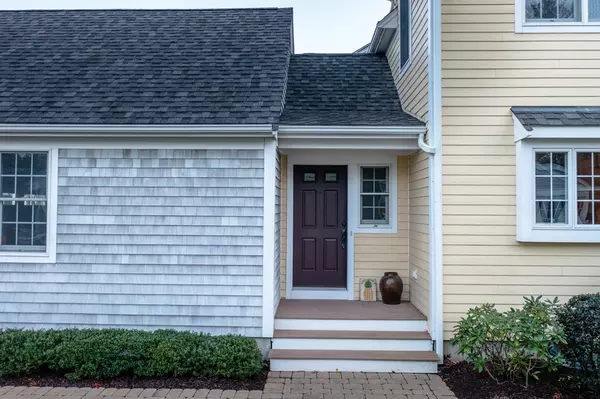 Mattapoisett, MA 02739,102 Fairhaven Rd #6