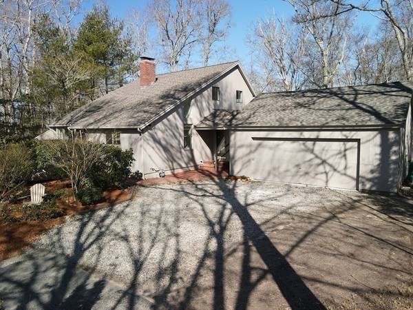 Barnstable, MA 02632,136 Lakeside Drive East