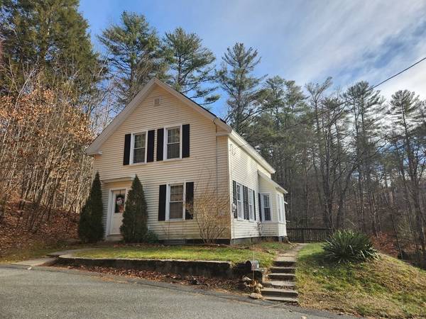 78 Shelter St, Orange, MA 01364