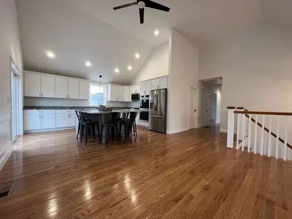 Sutton, MA 01590,107 Putnam Hill Road