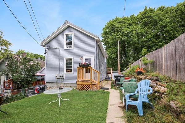 109 Pleasant St, Southbridge, MA 01550