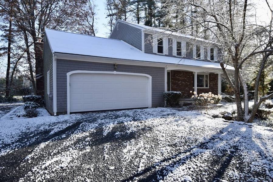 3 Mattawa Lane, Lakeville, MA 02347