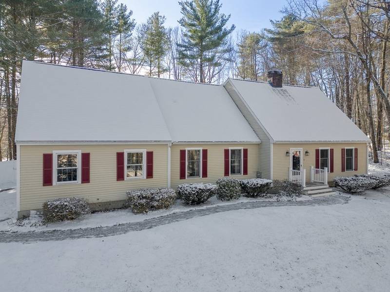 15 Throne Hill Rd, Groton, MA 01450