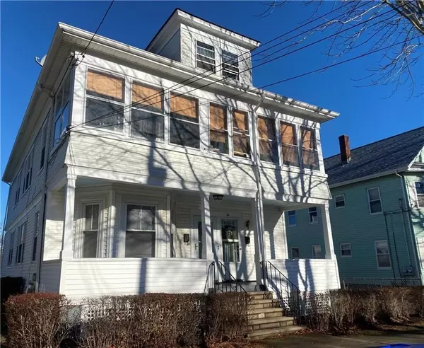 31 Oliver Street, Bristol, RI 02809