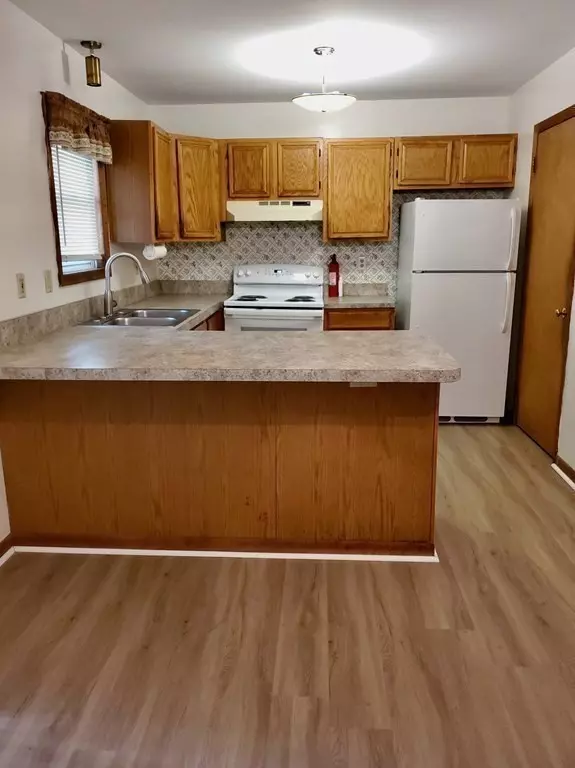 Boston, MA 02125,2 Howe Ter #13