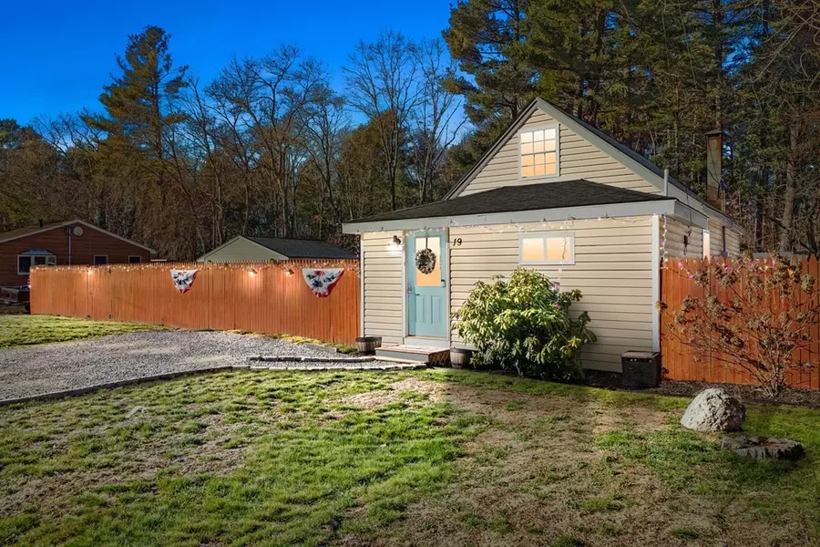 19 Evergreen Rd, Norton, MA 02766