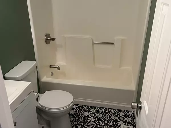 Leyden, MA 01337,94 Eden Trl