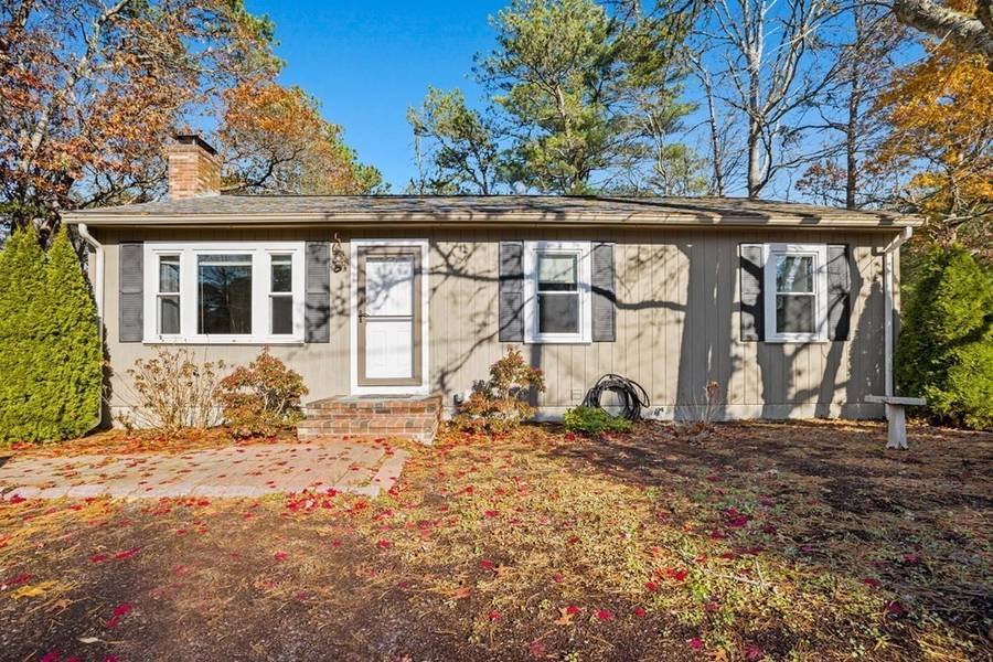 53 Sand Pointe Shores Dr, Falmouth, MA 02536