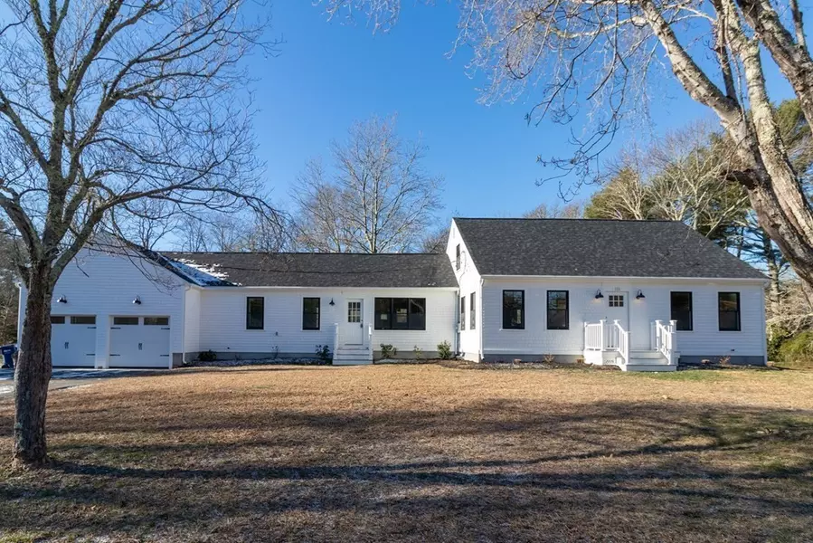 151 North St, Mattapoisett, MA 02739