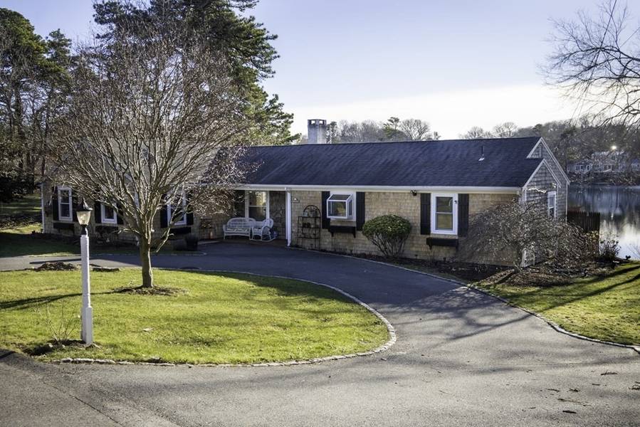 52 Harrison Rd, Barnstable, MA 02632