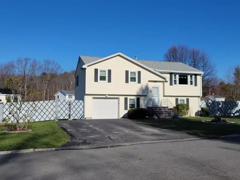 15 Wintergreen Circle, Methuen, MA 01844