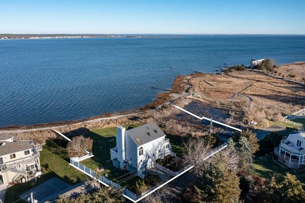 Mattapoisett, MA 02739,4 Dyar Rd