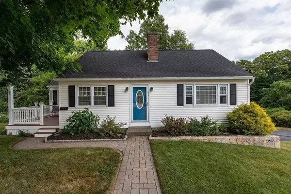 25 Manor Rd, Auburn, MA 01501