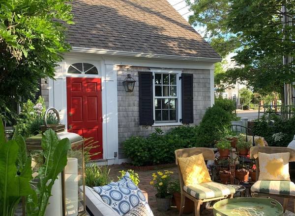 157 Commercial St, Provincetown, MA 02657