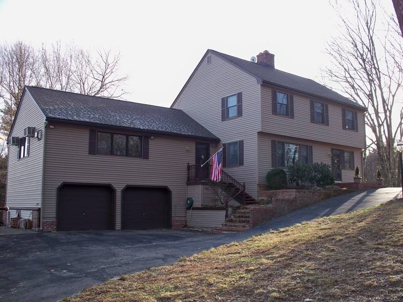 182 Gould Rd, Charlton, MA 01507