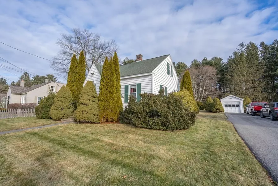152 N Brookfield Rd, East Brookfield, MA 01515