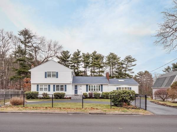 54 Pond Street, Holbrook, MA 02343