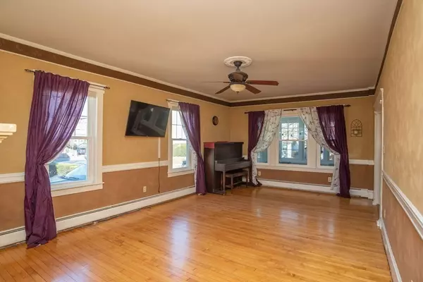 Fall River, MA 02720,515 Weetamoe St