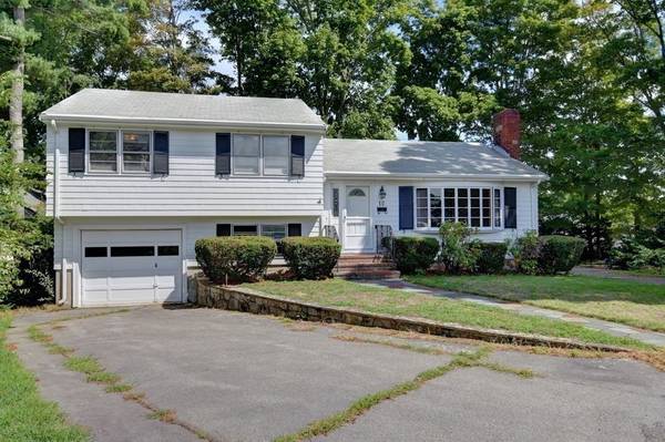 10 Adeline Pl, Quincy, MA 02169