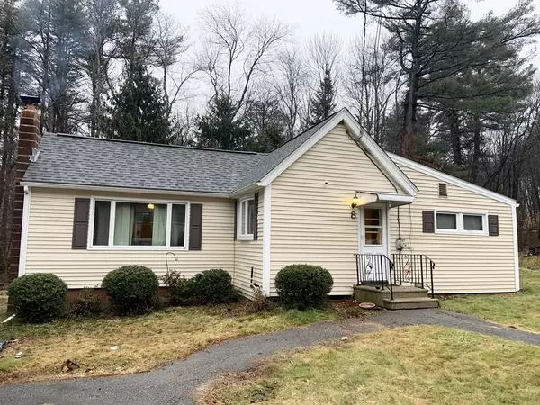 Templeton, MA 01440,8 Baker Ln