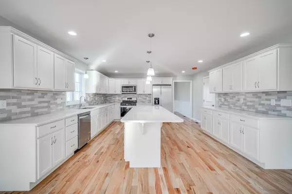 Agawam, MA 01001,25 Damato Way Lot 3