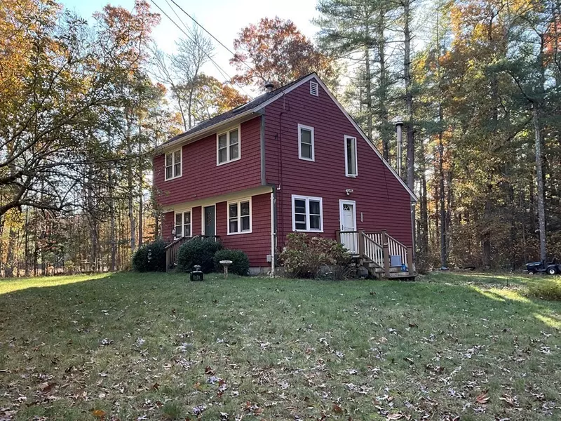 51 Cushman Rd, Rochester, MA 02770