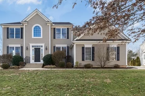 5 Pratt St, Grafton, MA 01560