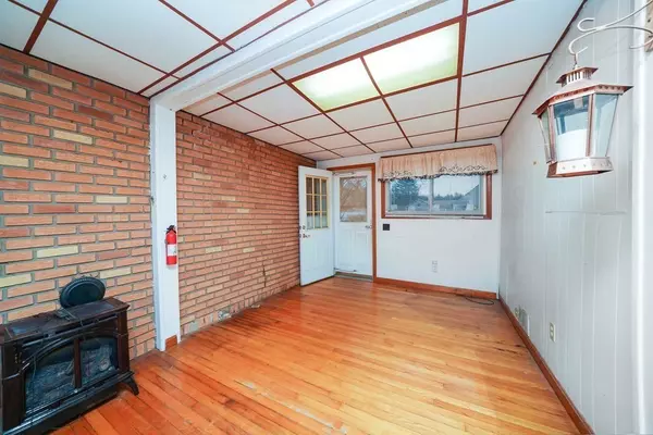 Agawam, MA 01001,75 Valentine Street