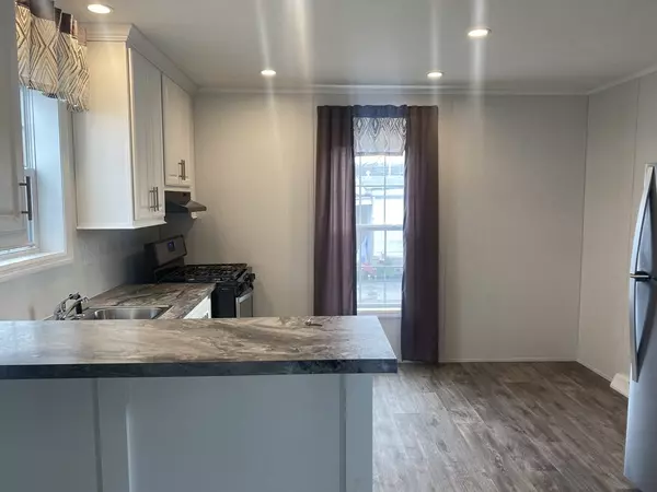 North Attleboro, MA 02760,130 East Washington Street #36