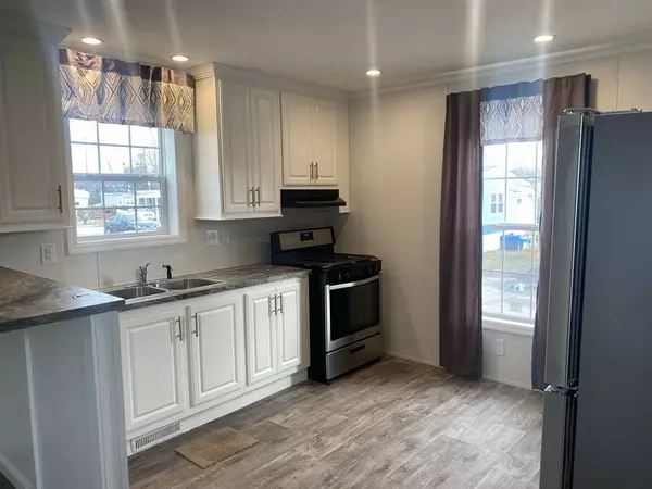 North Attleboro, MA 02760,130 East Washington Street #36